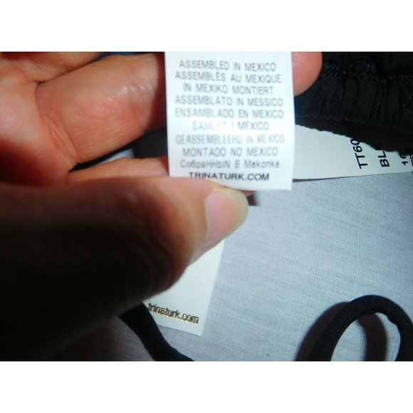 New TRINA TURK BLACK TRIANGLE TOP Swimwear Swim Bikini Top Padded Size 10 - Picture 10 of 10